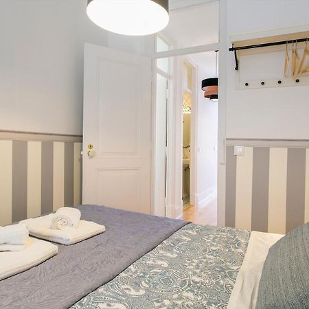 2 beautiful suites upscale flat embracing Tejo! Lisboa Exterior foto