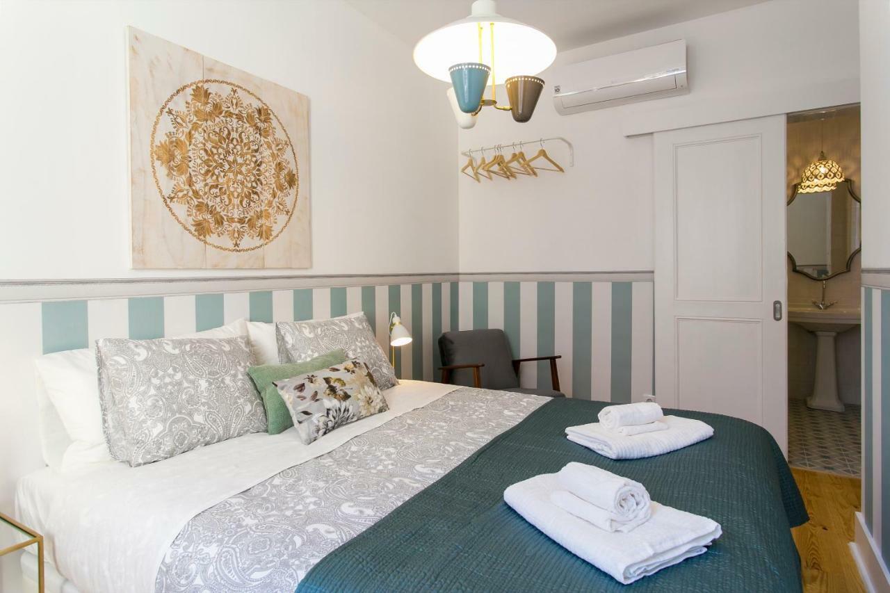 2 beautiful suites upscale flat embracing Tejo! Lisboa Exterior foto